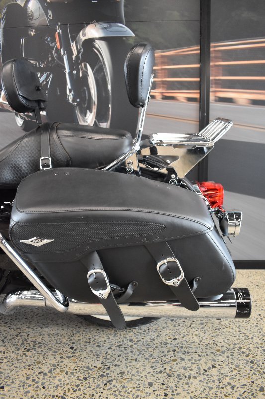 2014 Harley-davidson FLHR ROAD KING BLACK