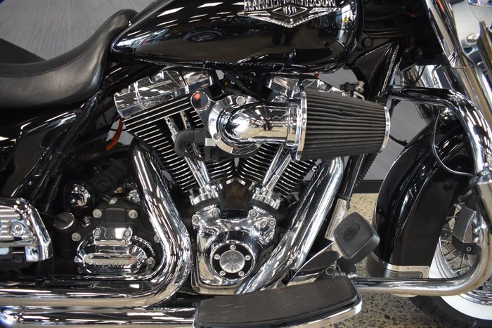 2014 Harley-davidson FLHR ROAD KING BLACK