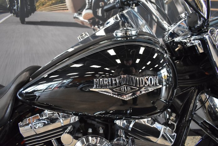 2014 Harley-davidson FLHR ROAD KING BLACK