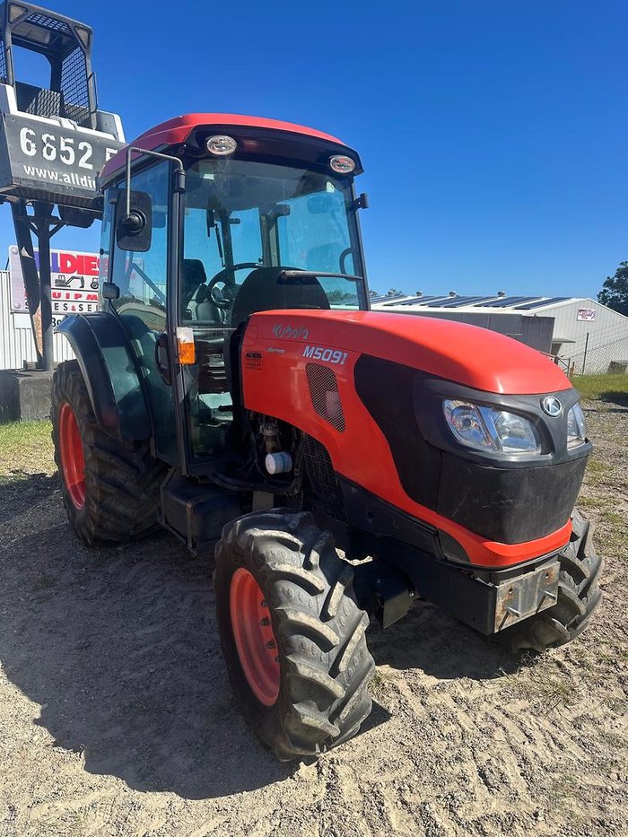 2021 Kubota M5091dhcn-Ds