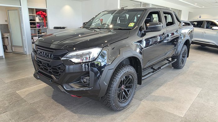 2025 Isuzu D-MAX BLADE