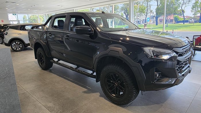 2025 Isuzu D-MAX BLADE