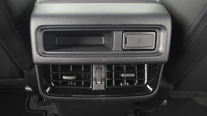 2025 Isuzu D-MAX BLADE