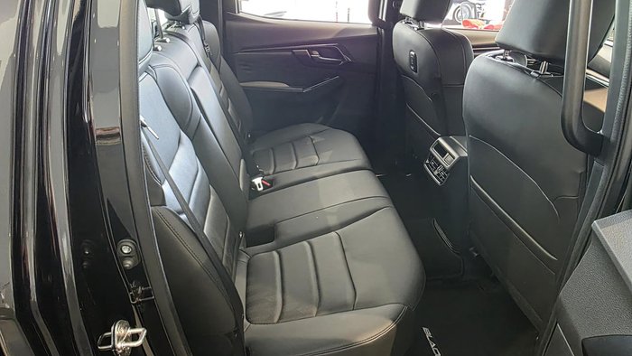 2025 Isuzu D-MAX BLADE