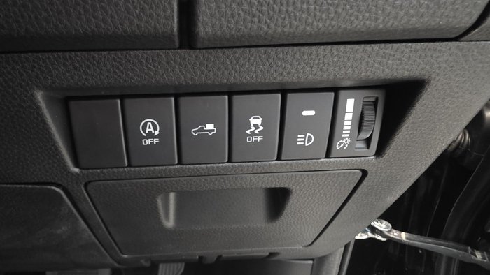 2025 Isuzu D-MAX BLADE