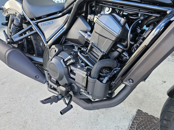 2023 Honda 2023 Honda CRUISER DCT ABS GREY