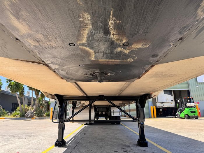 2014 FTE St3 24 Pallet -28 Freezer, Rear Evap Roller Door, 4.2M