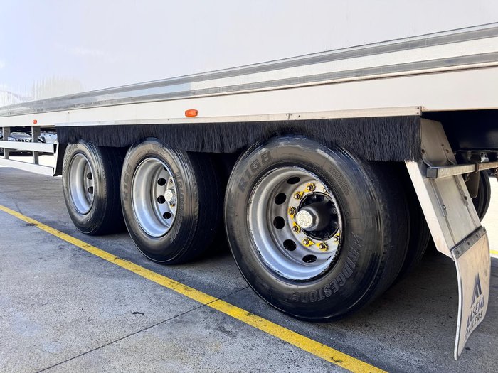 2014 FTE St3 24 Pallet -28 Freezer, Rear Evap Roller Door, 4.2M