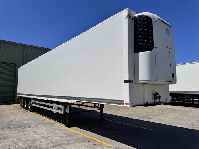 2014 FTE St3 24 Pallet -28 Freezer, Rear Evap Roller Door, 4.2M