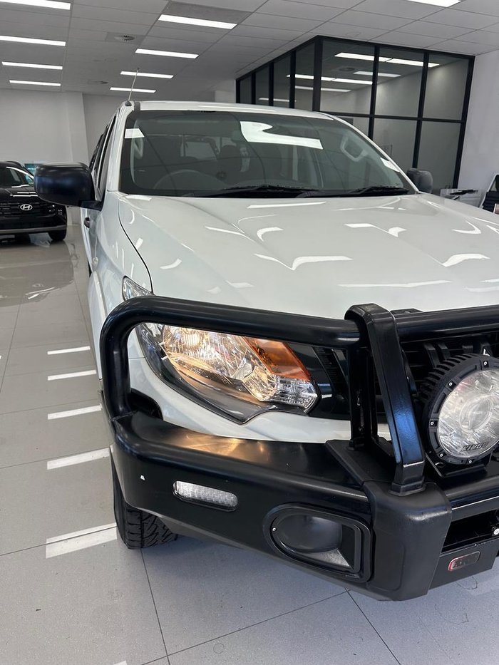 2017 Mitsubishi Triton GLX MQ MY17 4X4 Dual Range White