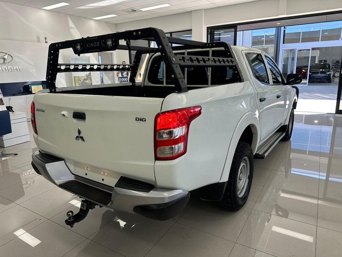 2017 Mitsubishi Triton GLX MQ MY17 4X4 Dual Range White