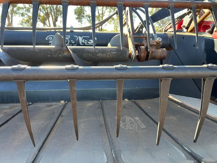 2012 CASE IH 2152 Red