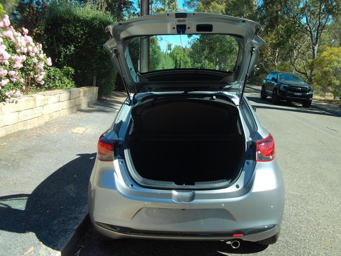 2025 Mazda 2 G15 Evolve