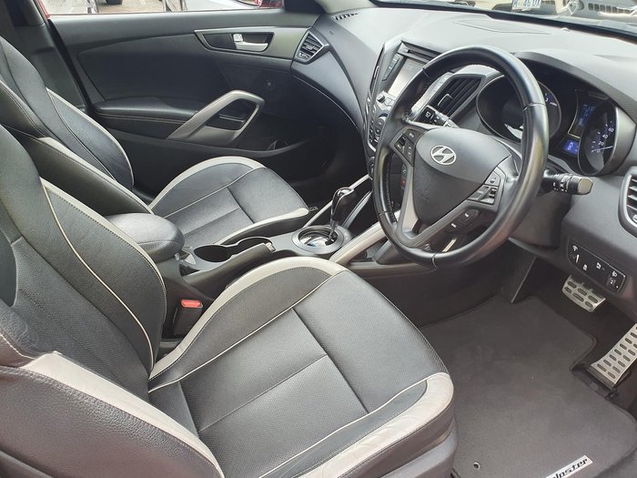 2014 Hyundai Veloster SR Turbo FS4 Series II Veloster Red