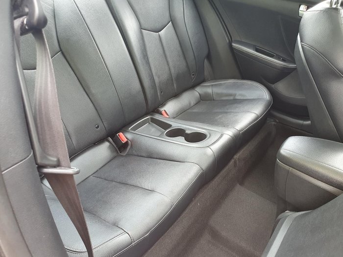 2014 Hyundai Veloster SR Turbo FS4 Series II Veloster Red