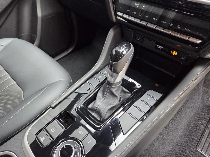 2025 Isuzu MU-X LS-T
