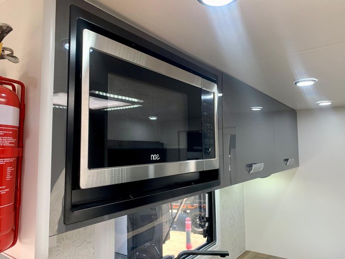 2023 VICTORY CARAVANS Trophy Rear club