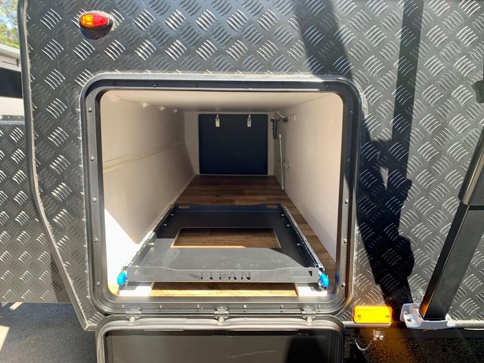 2023 VICTORY CARAVANS Trophy Rear club