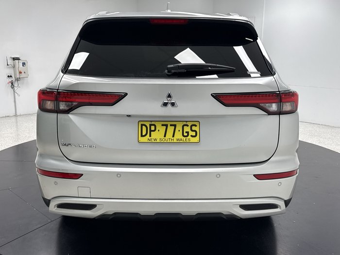 2021 Mitsubishi Outlander LS