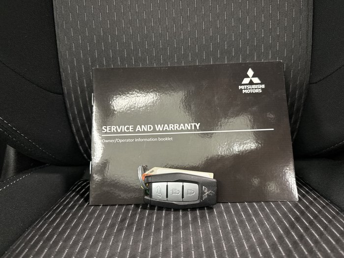 2021 Mitsubishi Outlander LS