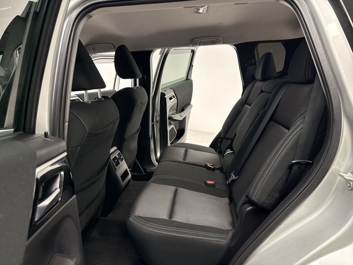 2021 Mitsubishi Outlander LS