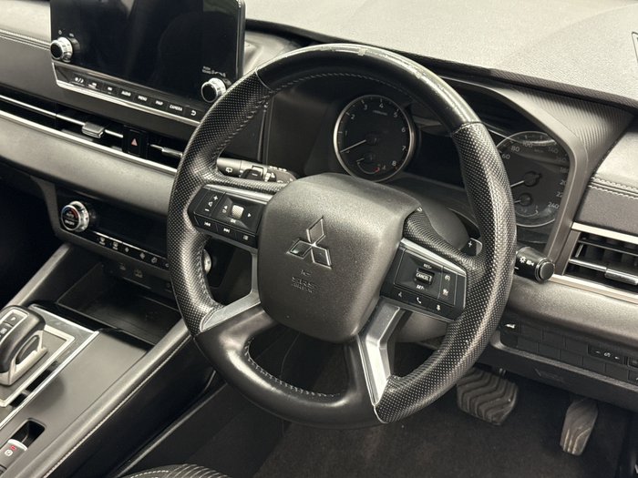 2021 Mitsubishi Outlander LS