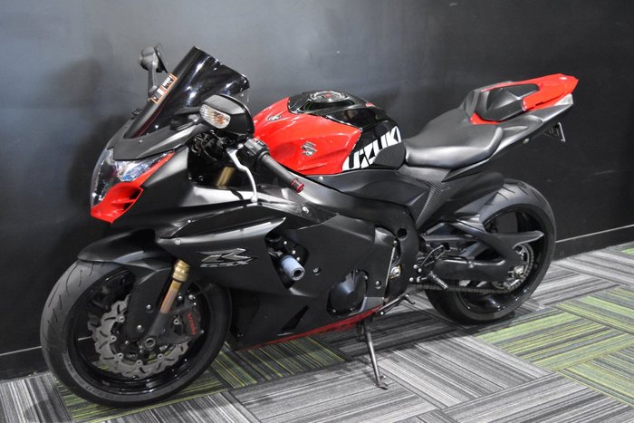 2010 Suzuki GSX-R1000 black