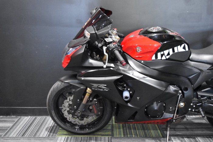 2010 Suzuki GSX-R1000 black