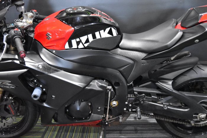 2010 Suzuki GSX-R1000 black