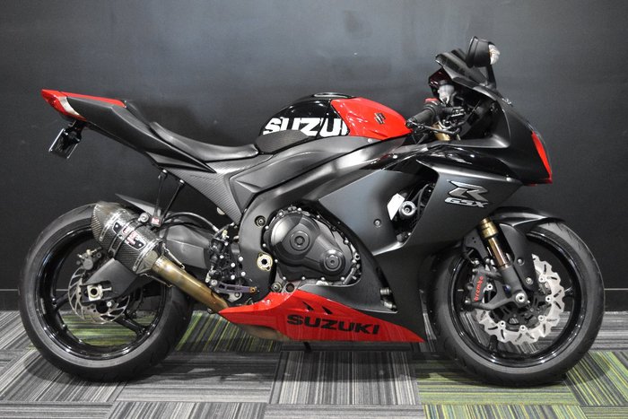 2010 Suzuki GSX-R1000 black