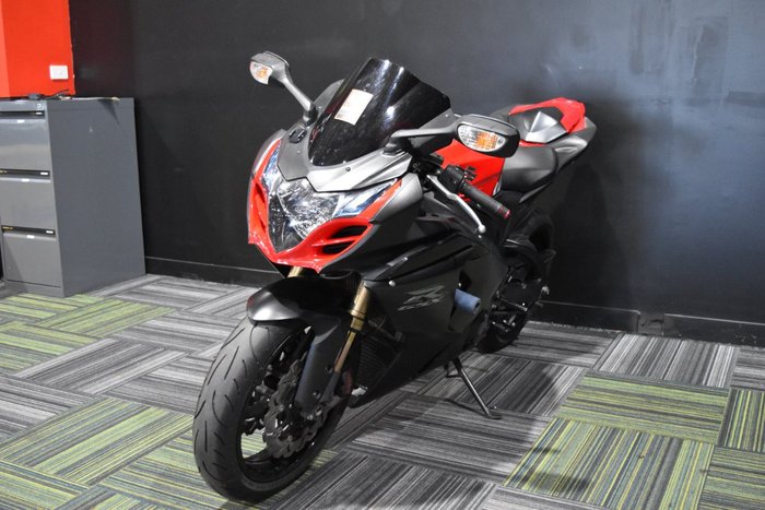2010 Suzuki GSX-R1000 black