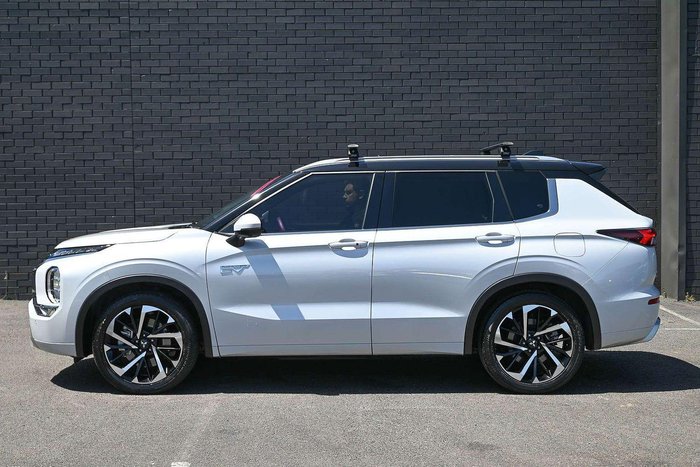 2023 Mitsubishi Outlander PHEV Exceed Tourer