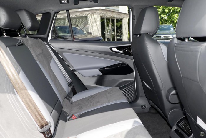 2025 Volkswagen ID.4 Pro