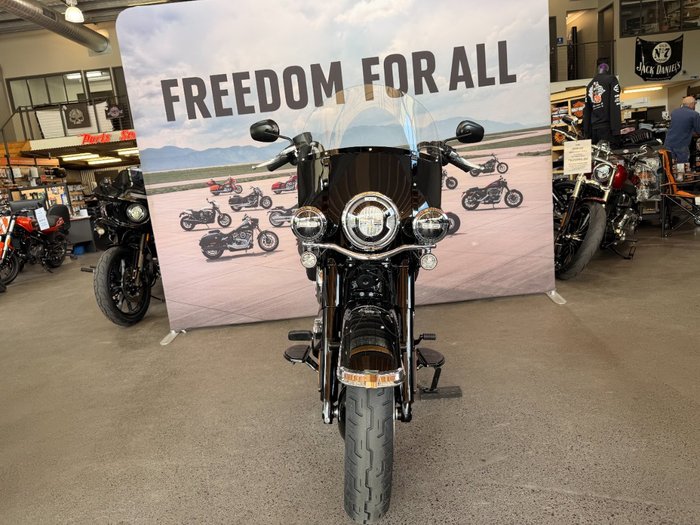 2025 Harley-davidson FLHC HERITAGE CLASSIC (117) Vivid Black