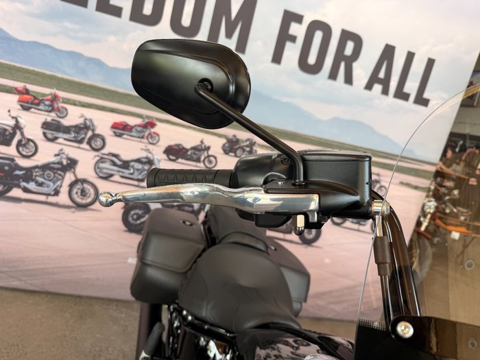 2025 Harley-davidson FLHC HERITAGE CLASSIC (117) Vivid Black