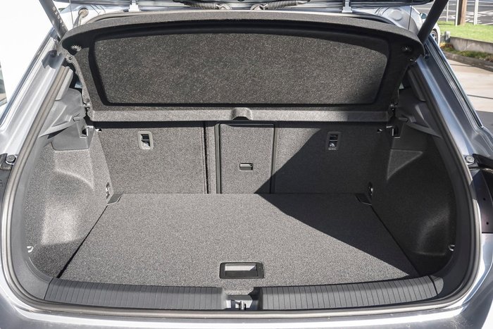 2025 Volkswagen T-Roc 140TSI R-Line