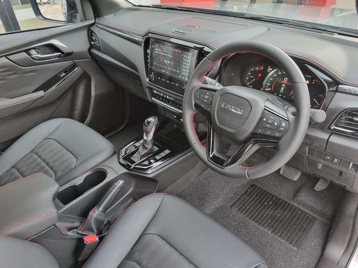 2025 Isuzu D-MAX X-TERRAIN