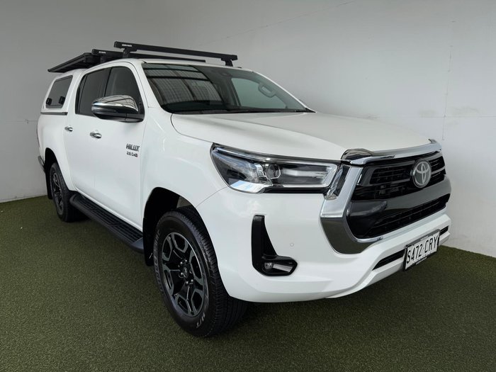 2022 Toyota Hilux SR5