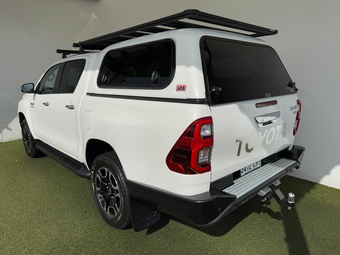 2022 Toyota Hilux SR5