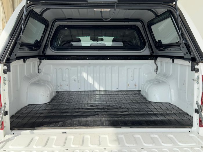 2022 Toyota Hilux SR5