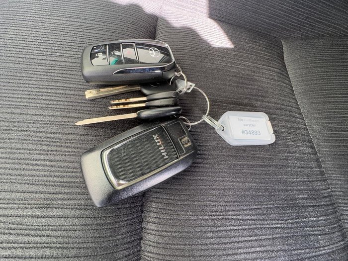 2022 Toyota Hilux SR5