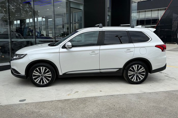 2021 Mitsubishi Outlander LS