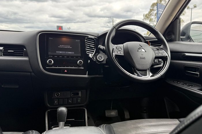 2021 Mitsubishi Outlander LS