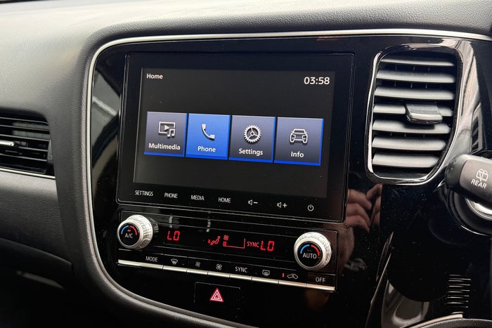 2021 Mitsubishi Outlander LS