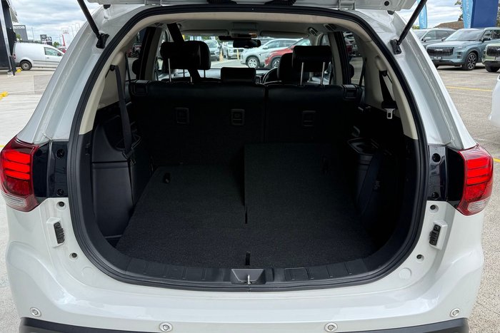 2021 Mitsubishi Outlander LS