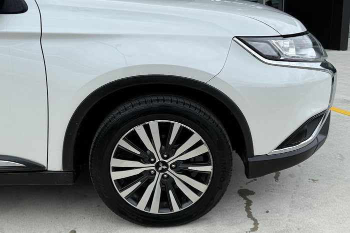 2021 Mitsubishi Outlander LS