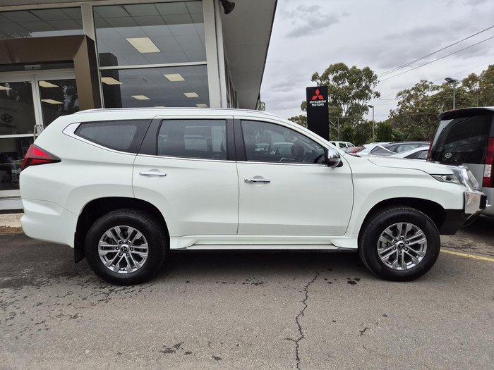 2021 Mitsubishi Pajero Sport GLX