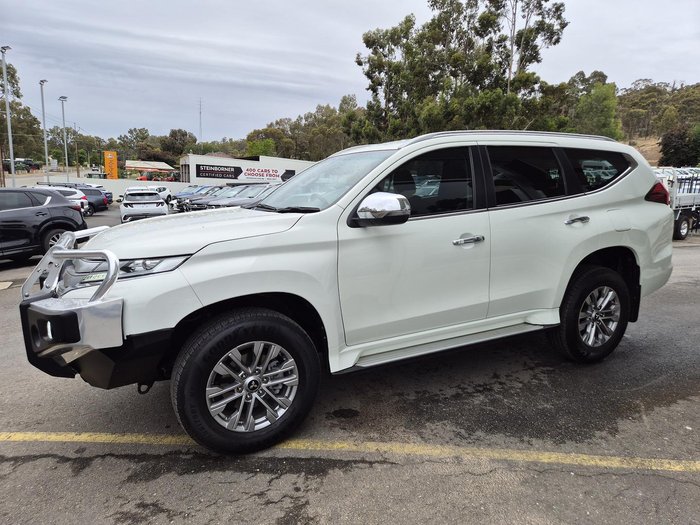 2021 Mitsubishi Pajero Sport GLX