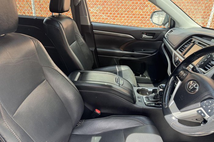 2017 Toyota Kluger Grande GSU50R White Pearl