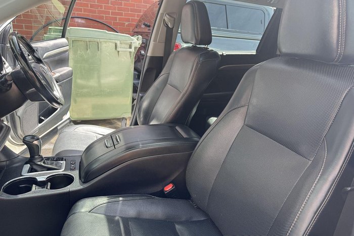 2017 Toyota Kluger Grande GSU50R White Pearl